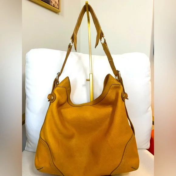 Michael Kors Shoulder Bag - Picture 3 of 12